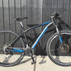 Specialized Pitch Mountain Bike 27.5" Tires