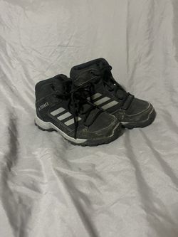 Kids Shoes Size 11-12