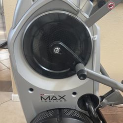 Bow flex Max Trainer Workout Machine M7