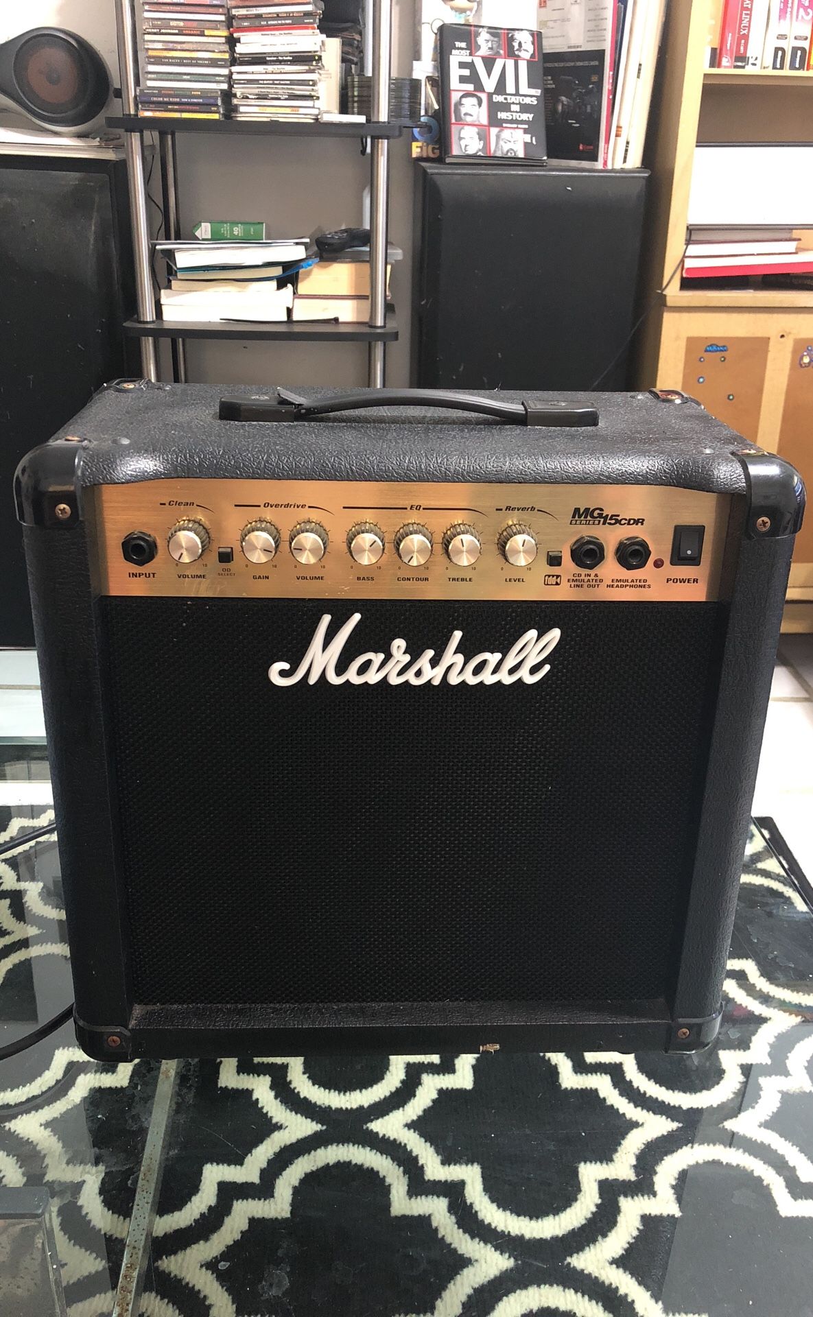 Marshall mg 15CDR Detar amplifier in perfect condition !!!