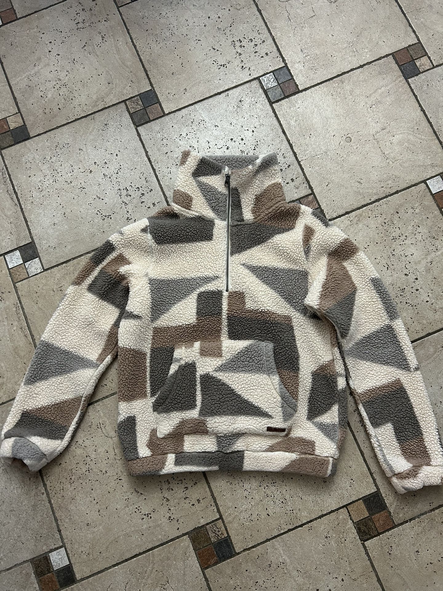 Like new Billabong women fleece pullover size M