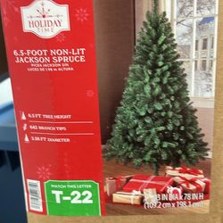 6.5ft Christmas Tree- Used Once!
