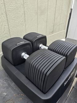 NordicTrack Voice Controlled Andriod And Alexa ISelect 50 Lbs Adjustable Dumbbells 