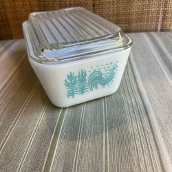 Vintage PYREX Turquoise Blue Amish Butterprint 0502 Refrigerator Dish Like New!