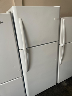 Frigidaire Top Freezer Fridge – White, clean and ready