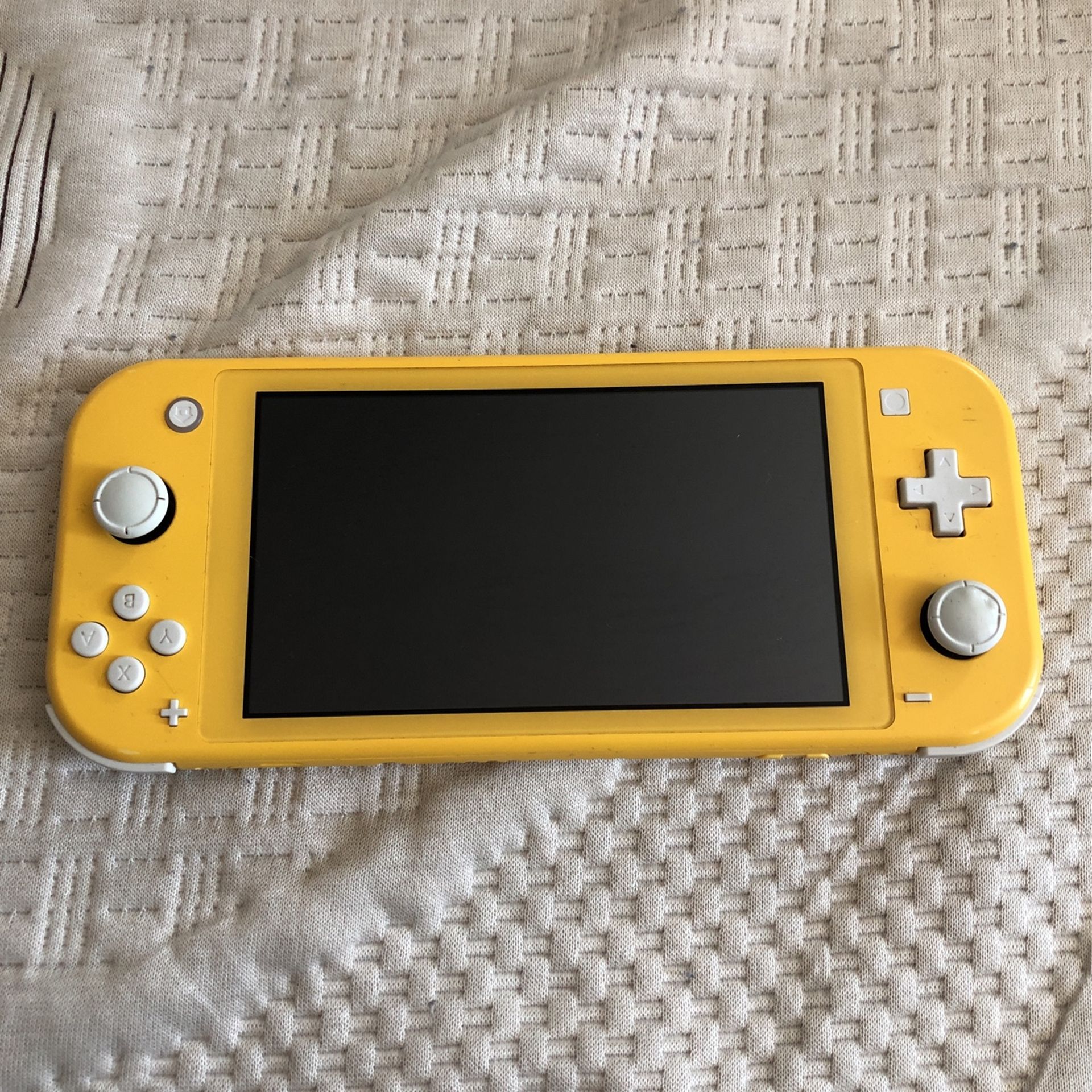 Nintendo Switch Lite For Parts Or To Fix Electronics & Media