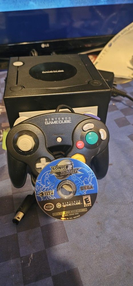 Nintendo GameCube With Sonic Adventure 2 Battle