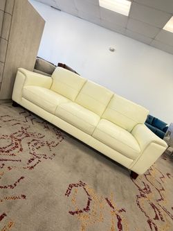 Brayna- top grain leather sofa with comfortable seats