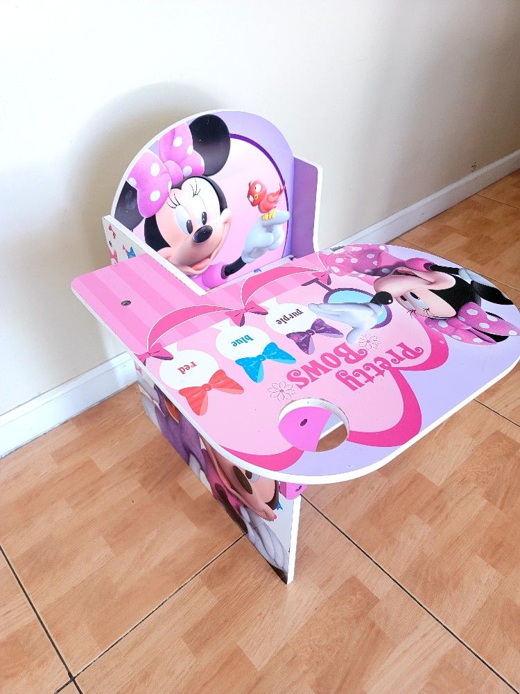 Delta Children Chair Desk Minnie Mouse