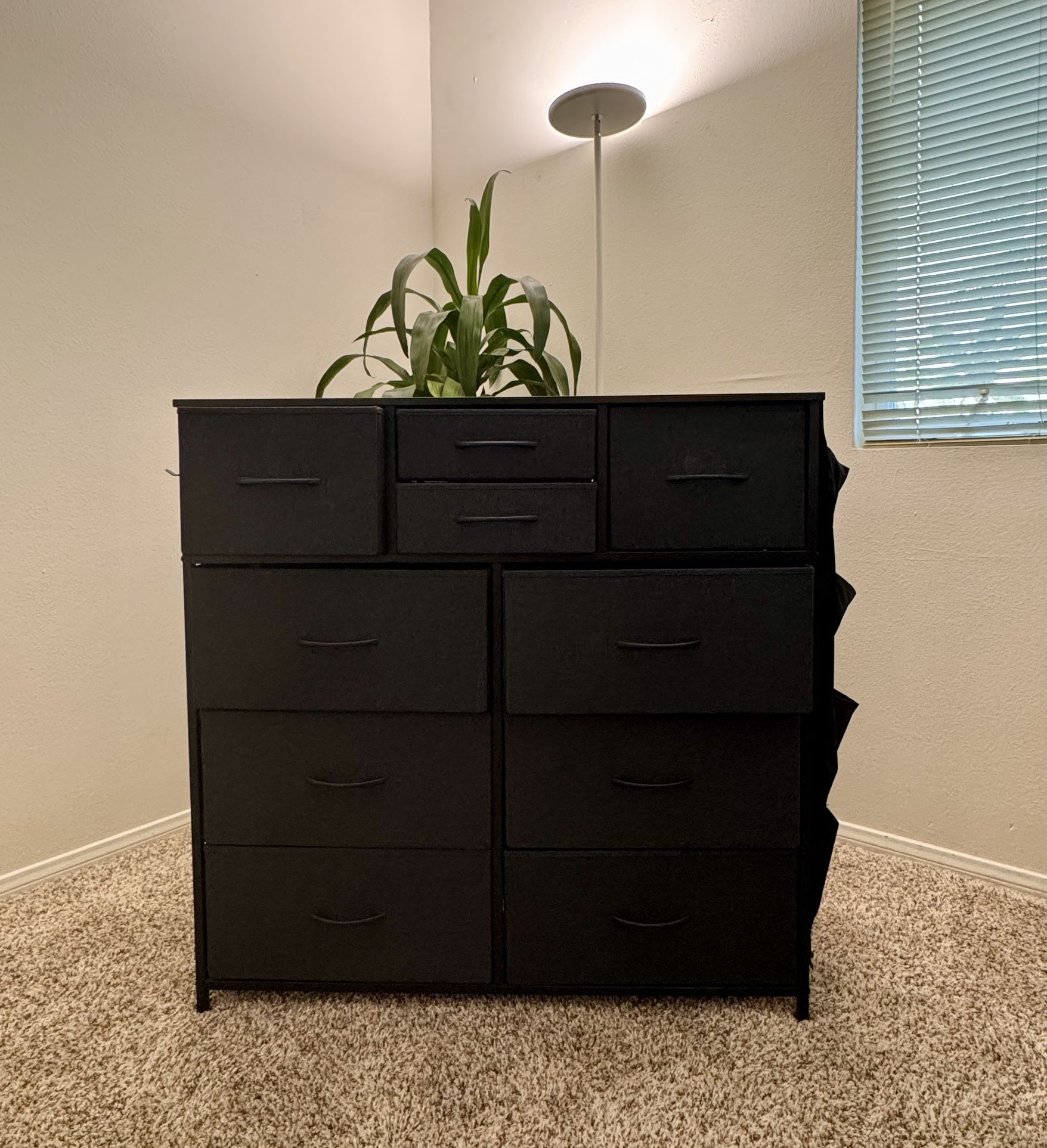Dresser for Bedroom with 10 Drawers, Fabric Storage Dresser with Side Pockets, Tall Chest of Drawers for Hallway, Closets (Grey)
