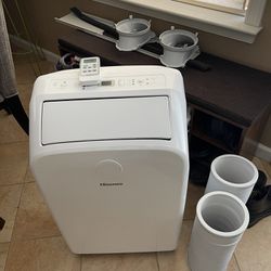 Portable AIR CONDITIONER (Like New)