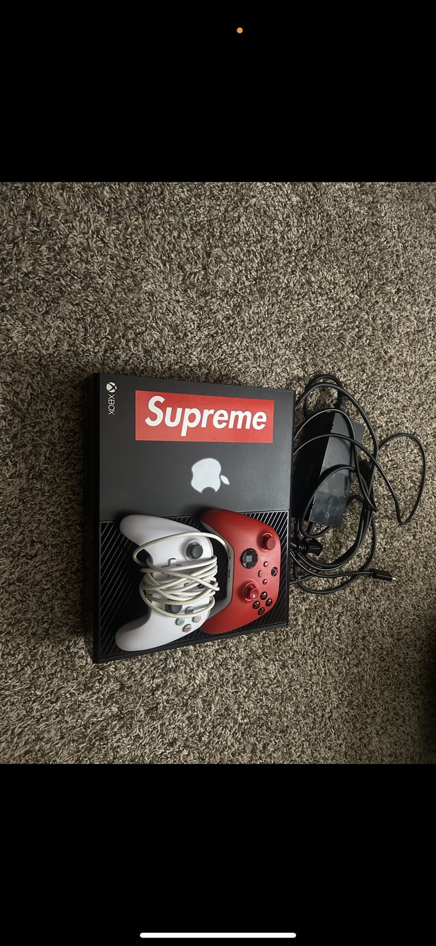 Xbox One With 2 Controllers