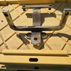 TOW HITCH/BUMPER HITCH.        $10