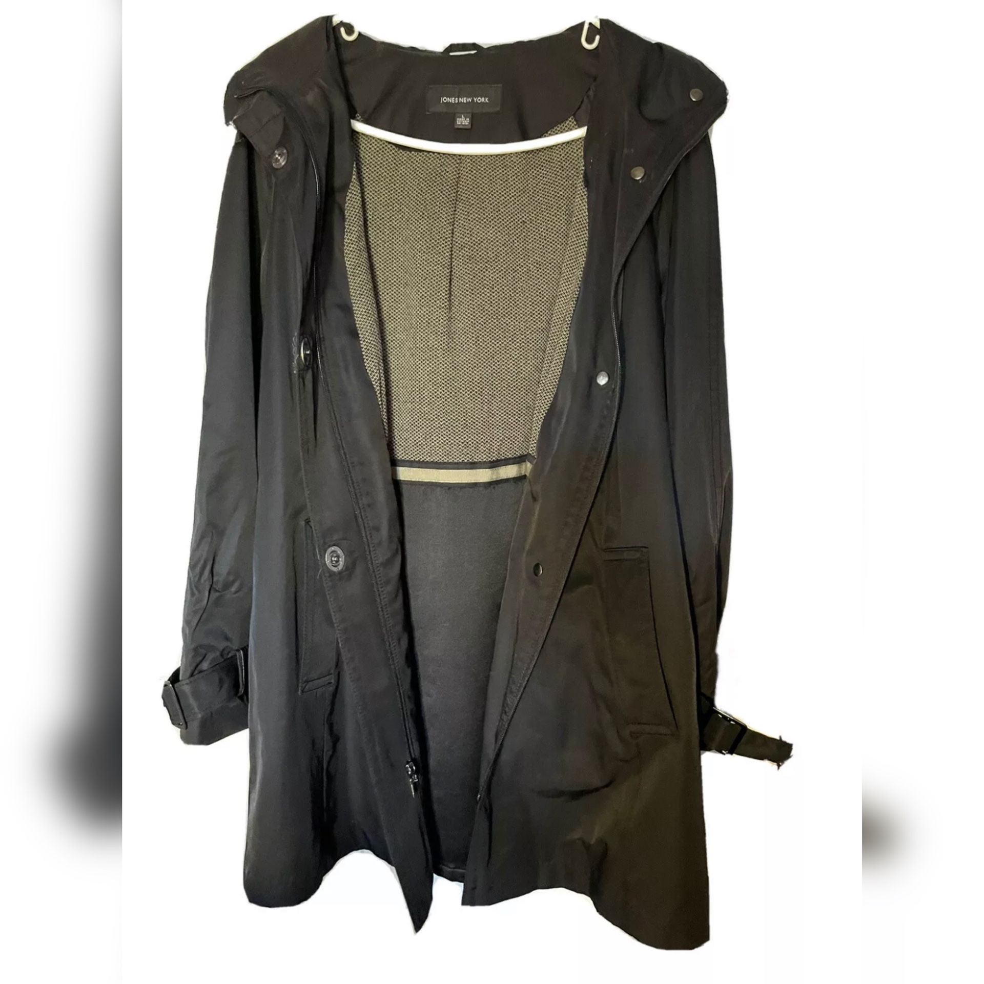 Jones New York Womens Rain Jacket Black Windbreaker Waterproof.