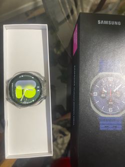 AI ready wellness tips heart rate tracking sleep monitor fitness tracker Latin specs Green 44MM Samsung Galaxy, watch 7 Wi-Fi Bluetooth smart watch Sa