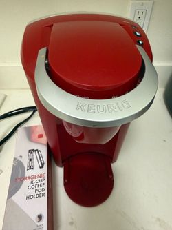 Keurig coffee maker with pod holder