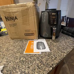  Ninja AF101 Air Fryer that Crisps, Roasts, Reheats, &  Dehydrates, for Quick, Easy Meals, 4 Quart Capacity, & High Gloss Finish,  Grey : Home & Kitchen