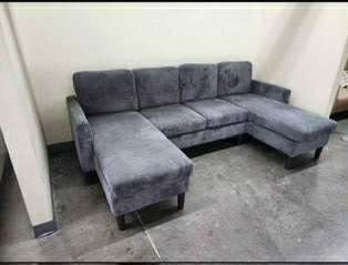 New Duo Chaise Sectional.  Grey.  58x100x58.  Free Delivery!