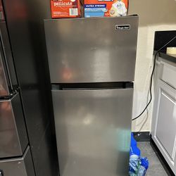 Magic Chef Mini Fridge