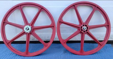 24" Red Skyway Mags Wheels