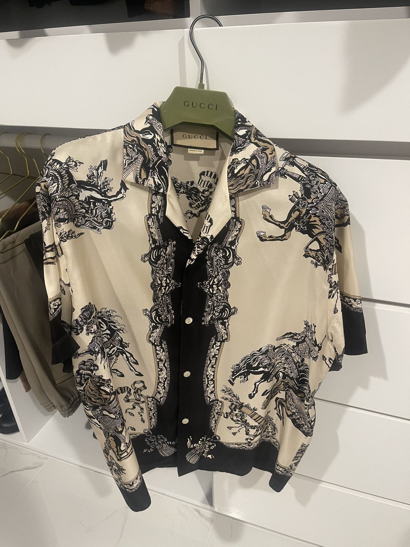 Gucci Silk Shirt Size Medium (Men)