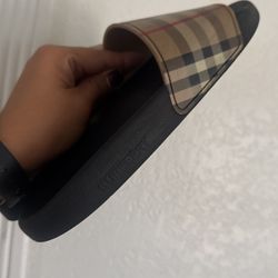 Burberry slides