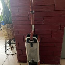 VACUUM SHARK CORDED