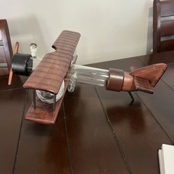 Reusable Wine Accessory Sets Aircraft Shape Whiskey Decanters Set,Wooden Structure Whiskey Bottle Dispenser And 2 World Map Glasses For Liquor, Scotch