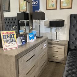 Dresser+mirror+nightstand 🤎🏠 $899