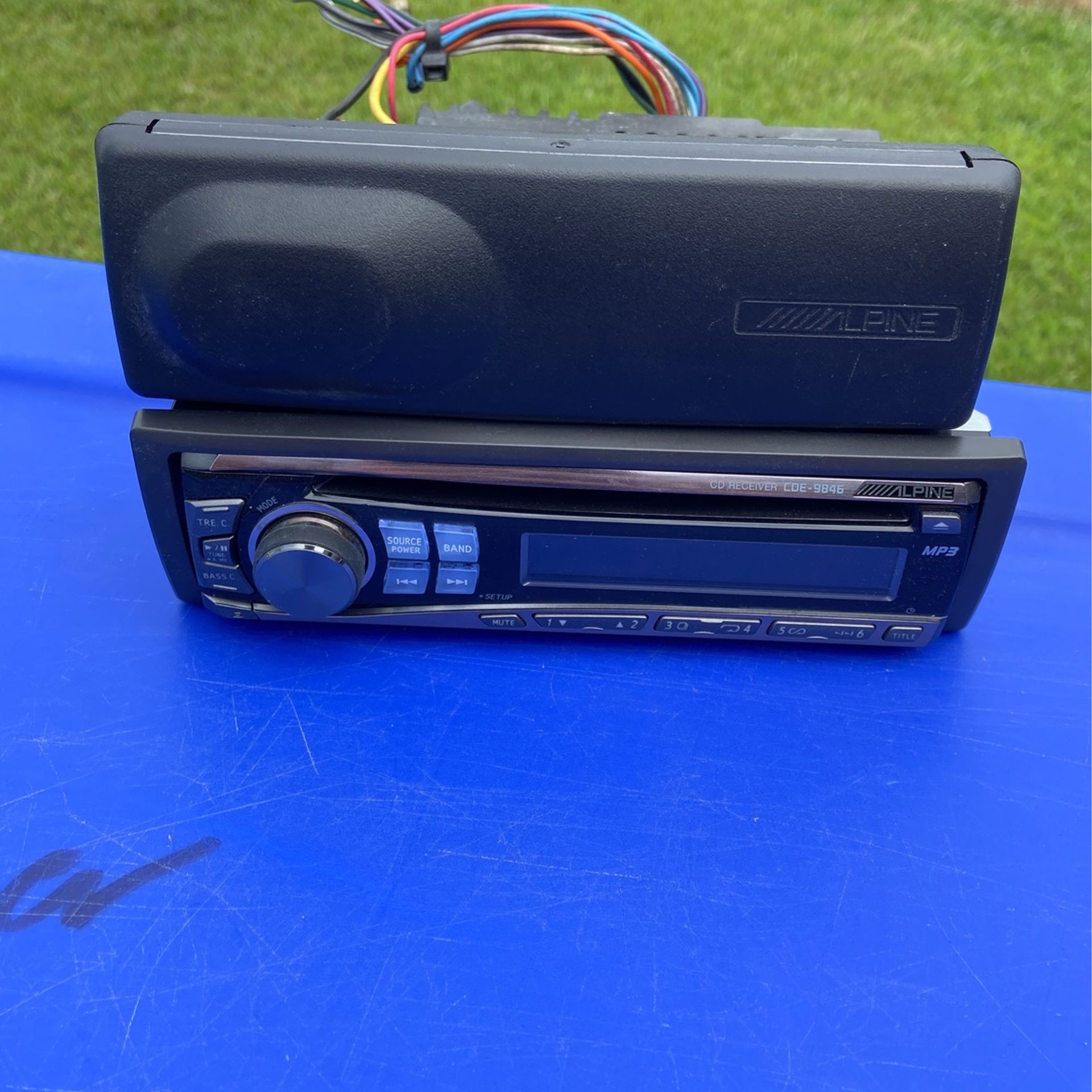 Alpine CDE-9846 Car Stereo