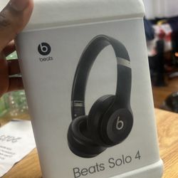 Beats Solo 4 – Brand New / Sealed – Matte Black