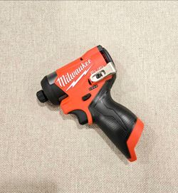MILWAUKEE FUEL 12V Impact Driver