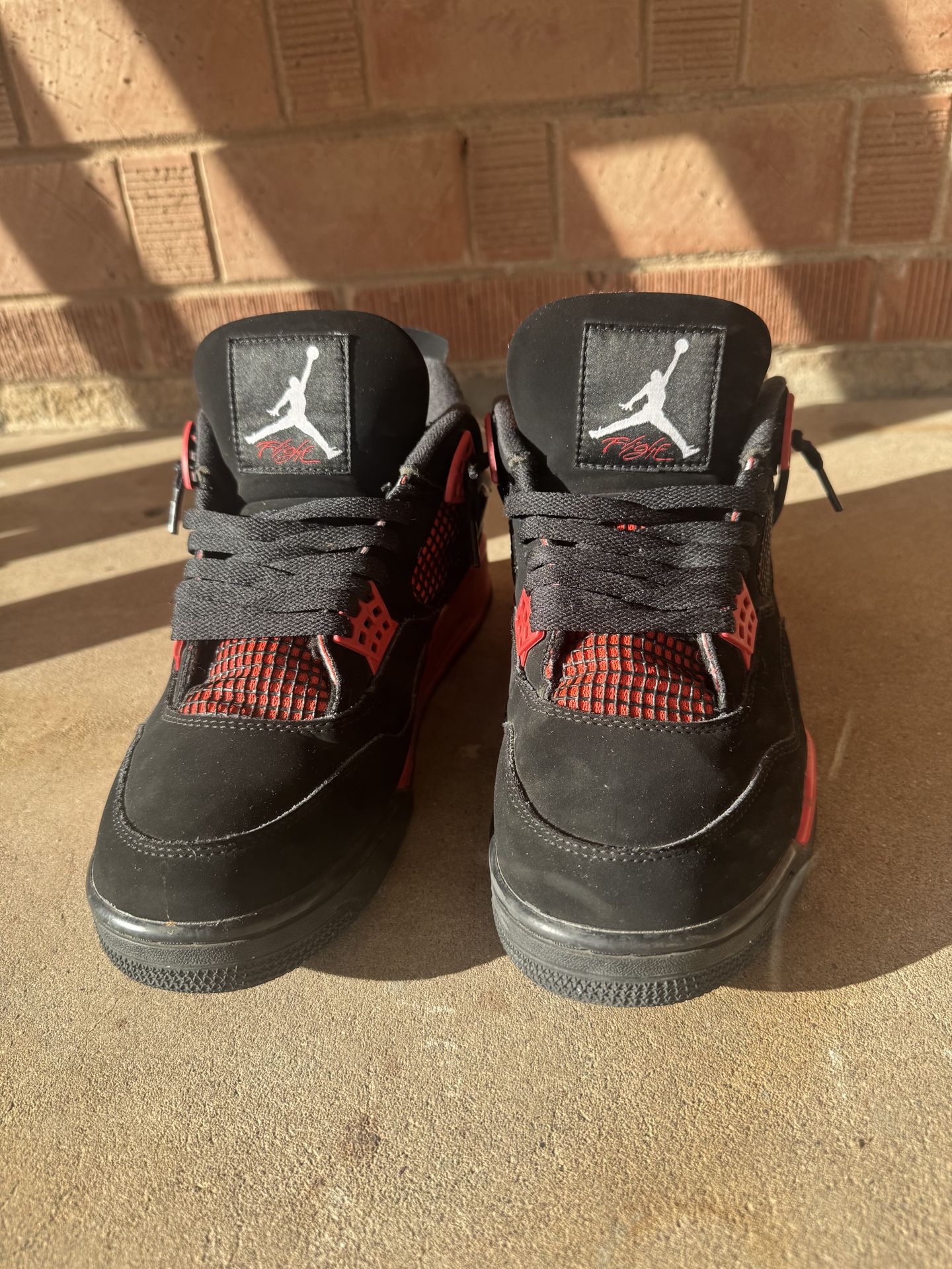 Jordan 4 red thunders