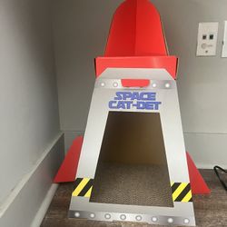 🚀 Space Cat Rocket Scratcher - $10 OBO 🐾