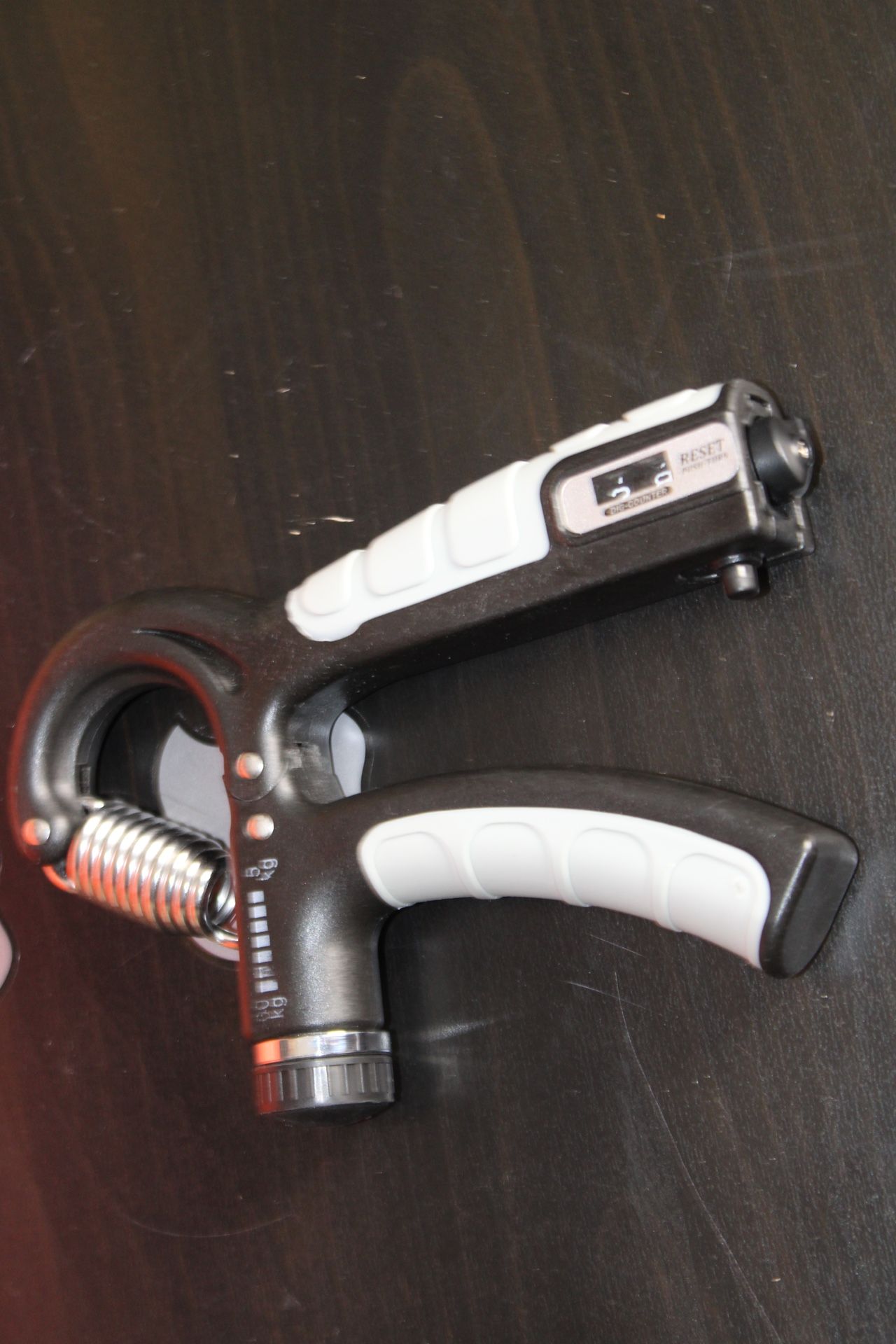 Hand Grip Strengthener + Counts And Gets Up To 132Ibs