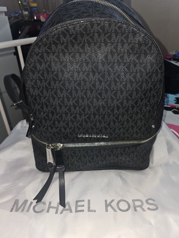 Mk Rhea Medium Logo Backpack 