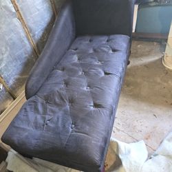 Lounger With Storage 
