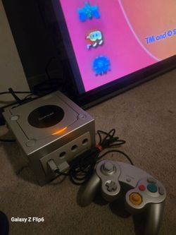 Gamecube silver console
