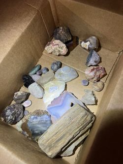 Lots Of Raw Nice Gems Rocks Etc All For stellar Deals Or Trades 