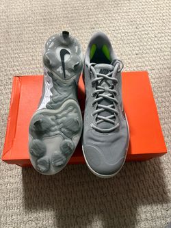 Nike baseball cleats size 13