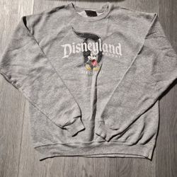 Disneyland Mickey Mouse Size Medium 