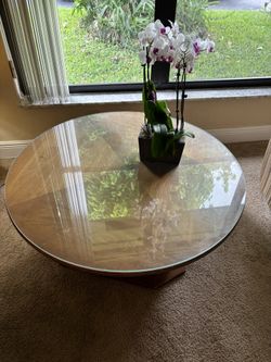 Round Table With Glass Top