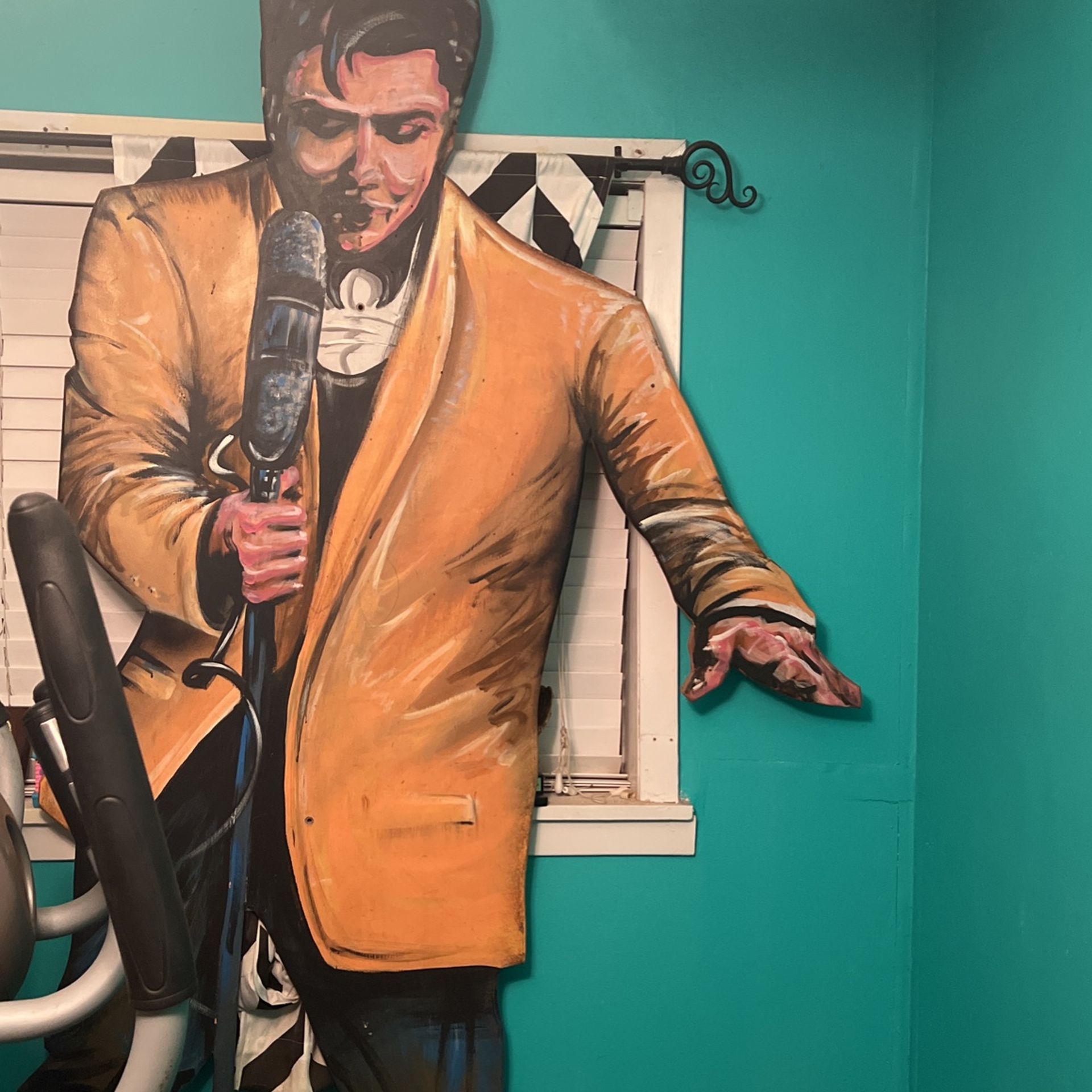 8 foot tall Elvis Presley drawing painting