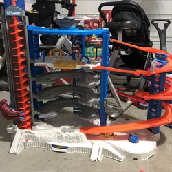 Hot Wheels Super Ultimate Garage