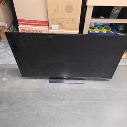 Tv (needs repair)