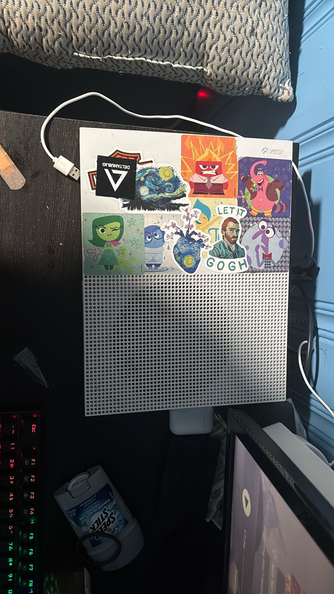 Xbox 1s With Snow White Controller