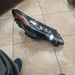 2029-2022 Land Rover Evoque Right Headligth