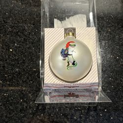 Rare 2002 GEICO Glass Christmas Ornament Gecko Mascot Dressed as Santa Claus