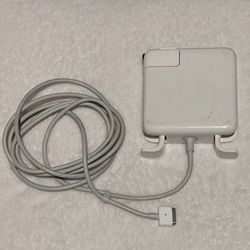 Apple MagSafe 60W Power Adapter for MacBook® and 13 MacBook® Pro
