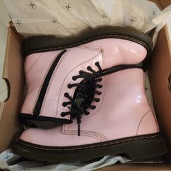 Dr Martens Boots Girl Size In Pictures